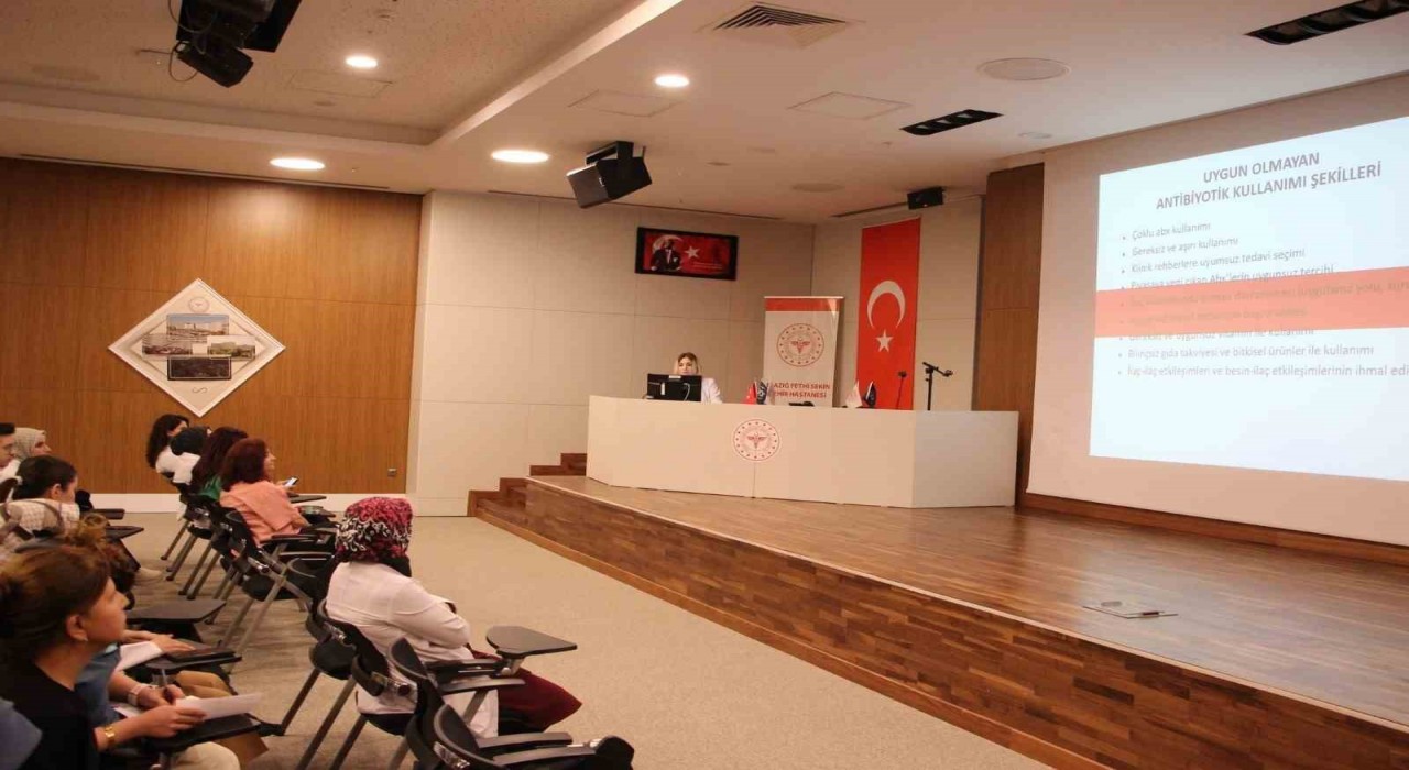 Elazığda antimikrobiyal  farkındalık haftası etkinliği