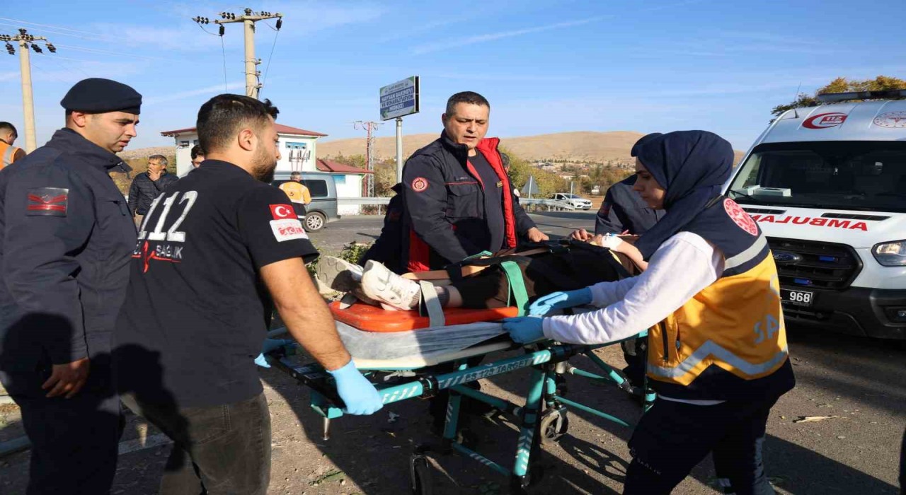 Elazığda feci kaza: 2i ağır 6 yaralı