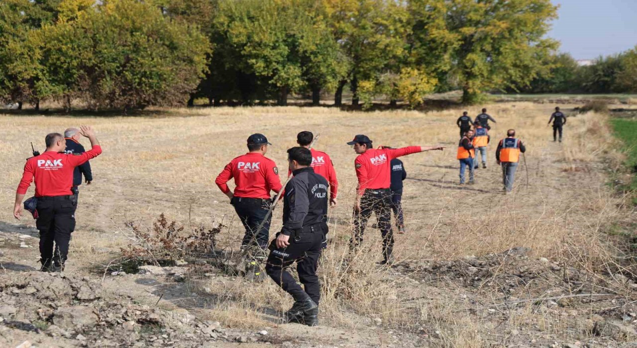 Elazığda kaybolan çocuk için ekipler seferber oldu: Çalışmalar sürüyor
