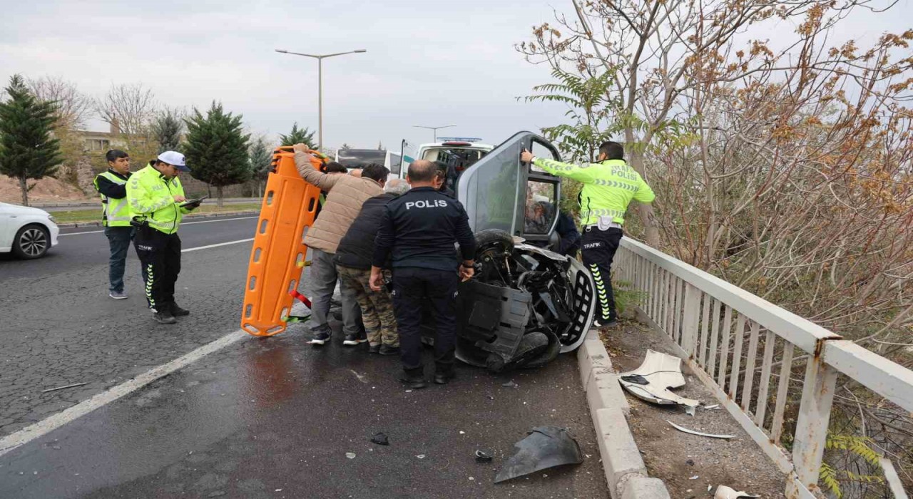 Elektrikli otomobile çarptı, savunması pes dedirtti: Küçük olduğu için çaptım, büyük olsa çarpmazdım