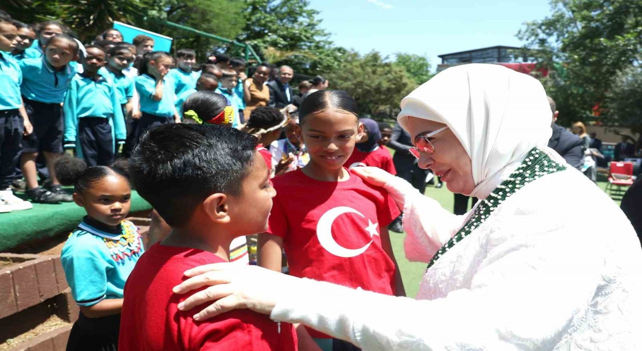 Emine Erdoğandan Güney Afrika ziyaretine ilişkin paylaşım