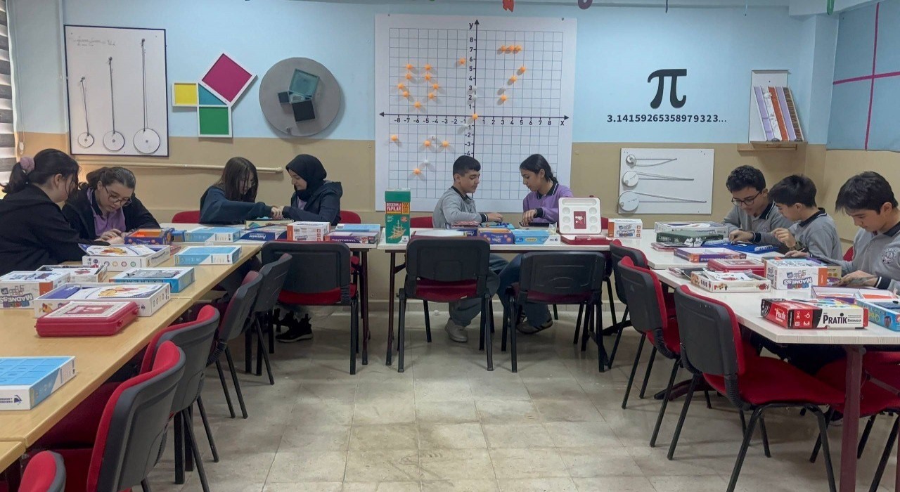 Erzincanda matematik artık daha eğlenceli: Zekâ oyunlarıyla donatılmış yenilikçi sınıf açıldı