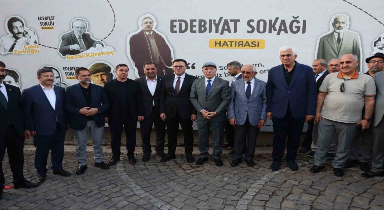 Erzurum Büyükşehir Belediyesi Dil ve Edebiyat Konağına yoğun ilgi