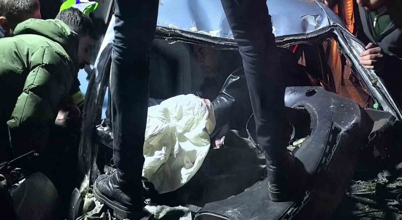 Erzurumda feci kaza: 1 ölü 2 yaralı