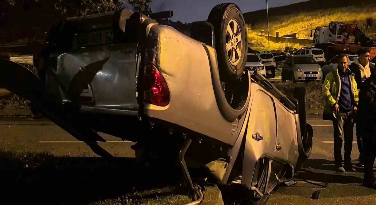 Erzurumda kamyonet takla attı: 1 yaralı