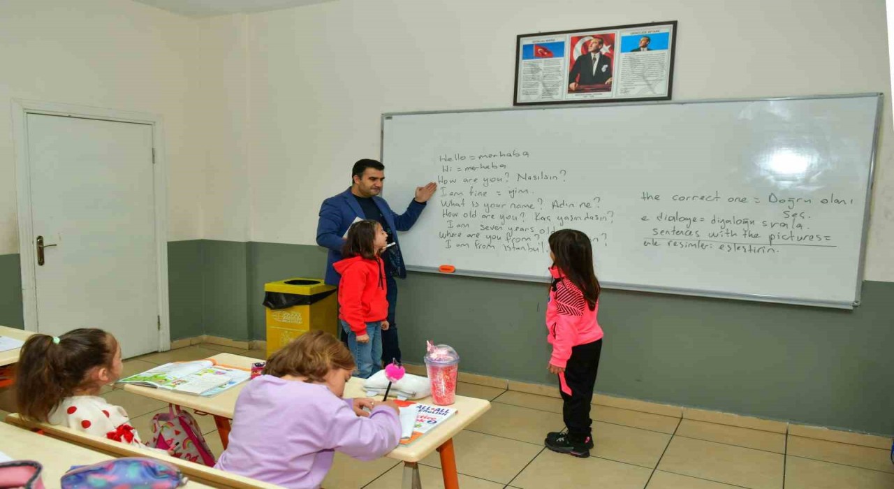 Esenyurt Belediyesinden eğitimde bir ilk: Paket Ders Sistemi hayata geçti