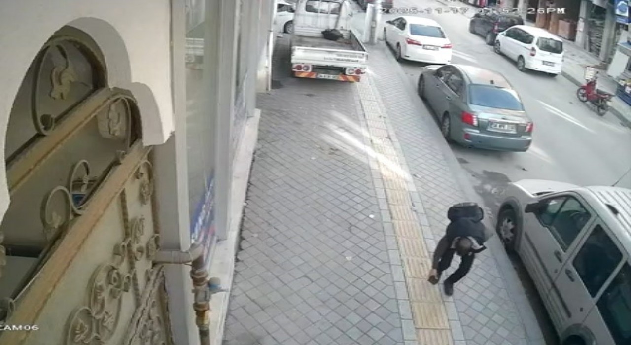 Esenyurtta düşen cüzdanı çaldı, sosyal medyada görünce iade etti