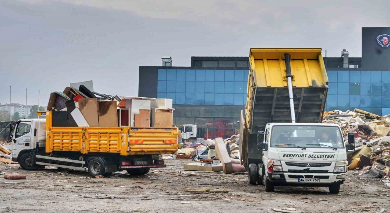 Esenyurtta kullanılmış ev eşyaları doğaya zarar vermeden bertaraf ediliyor