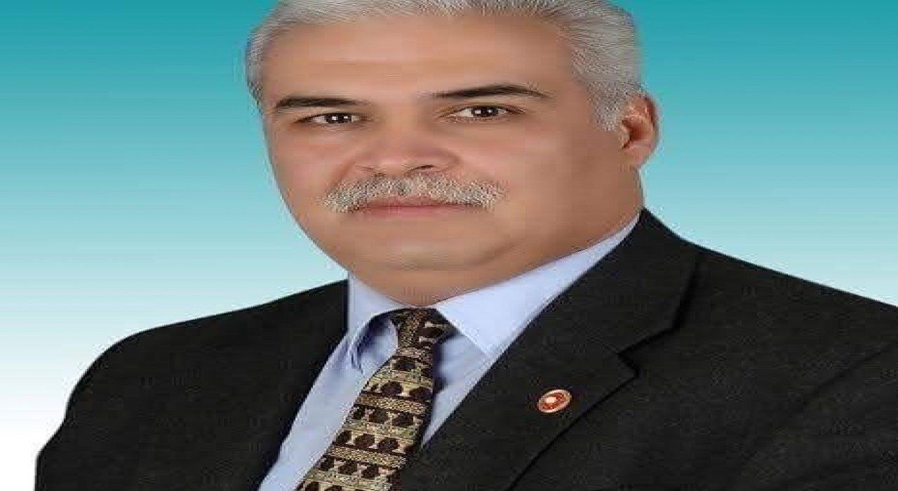 Eski başkan araç kullanırken kalp krizi geçirip hayatını kaybetti