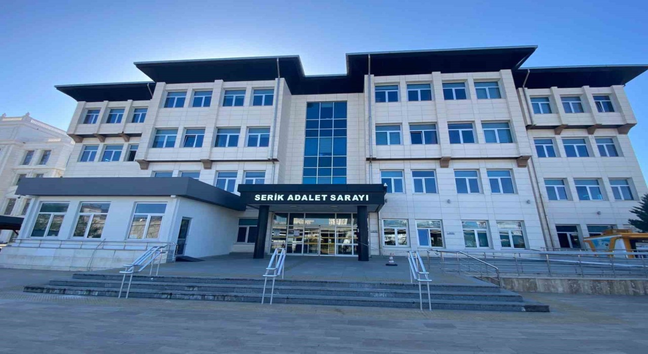 Eski CHP ilçe başkanı ve DSİ 13. Bölge Müdür Yardımcısı rüşvet soruşturmasında tutuklandı