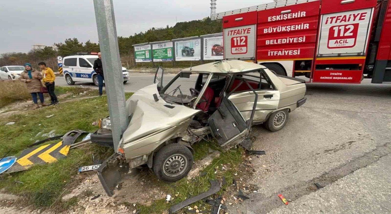 Eskişehirde feci kaza: 2 ağır yaralı