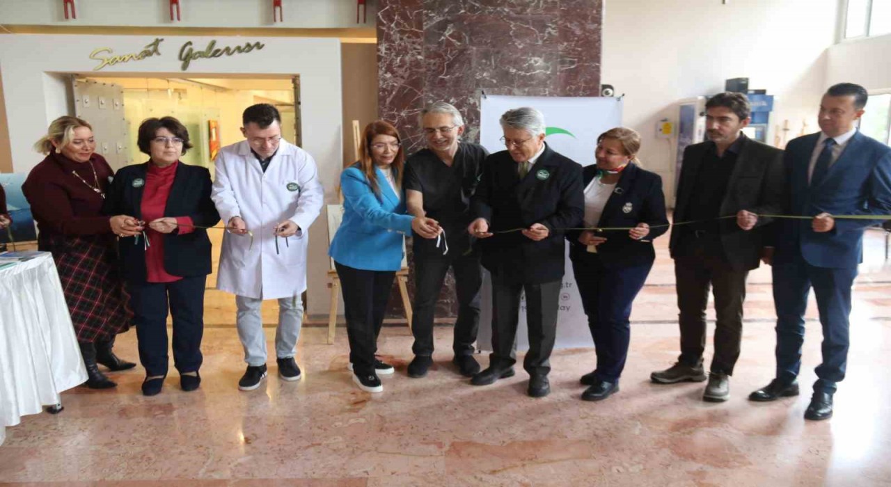 ESOGÜde bağımlılık temalı karikatür sergisi açıldı