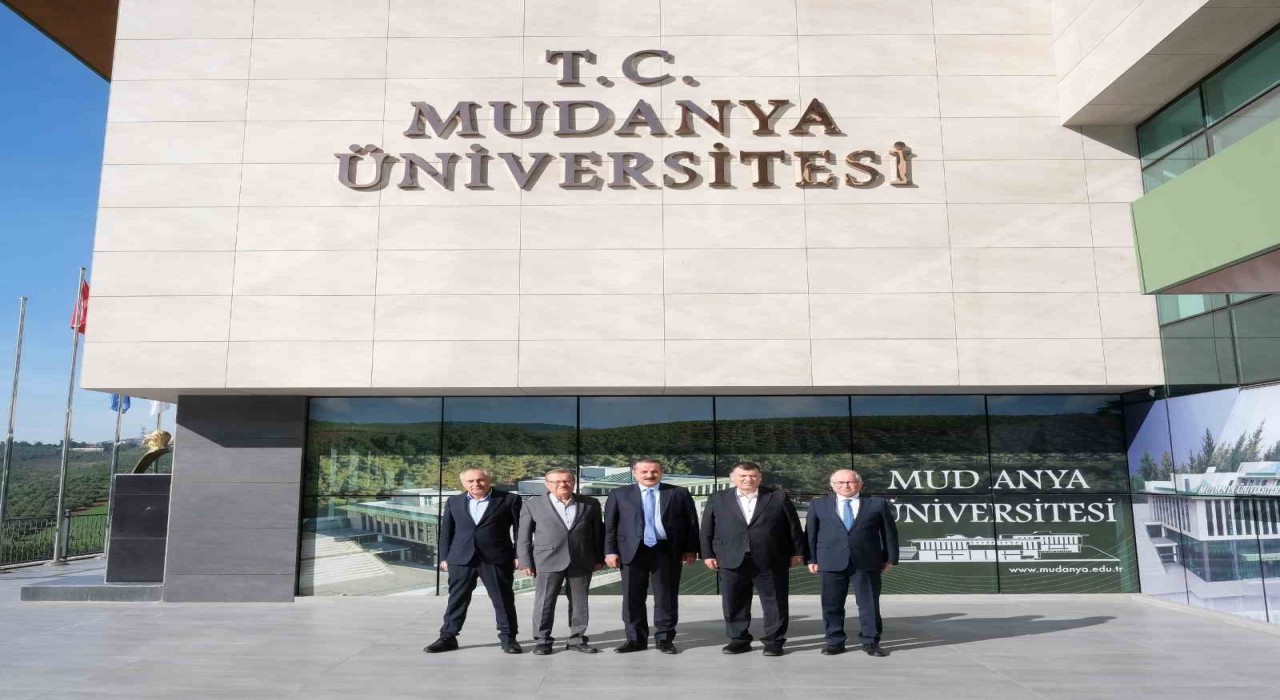 Faruk Çelik Mudanya Üniversitesinde gençlerle buluştu