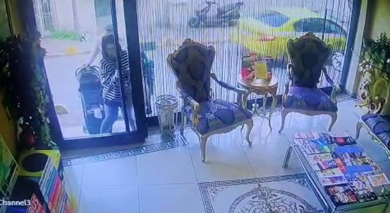 Fatihte zehirlenen Böcek ailesinin otele giriş görüntüleri ortaya çıktı