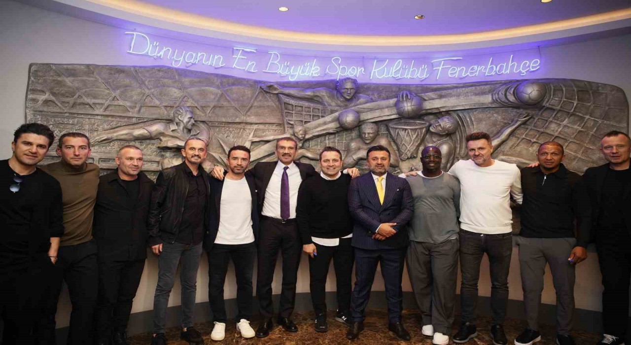Fenerbahçenin eski yıldızları derbi öncesi bir araya geldi