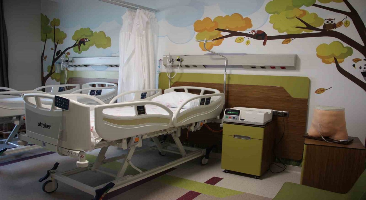Fethi Sekin Şehir Hastanesinde çocuk periton diyalizi ünitesi hizmete girdi