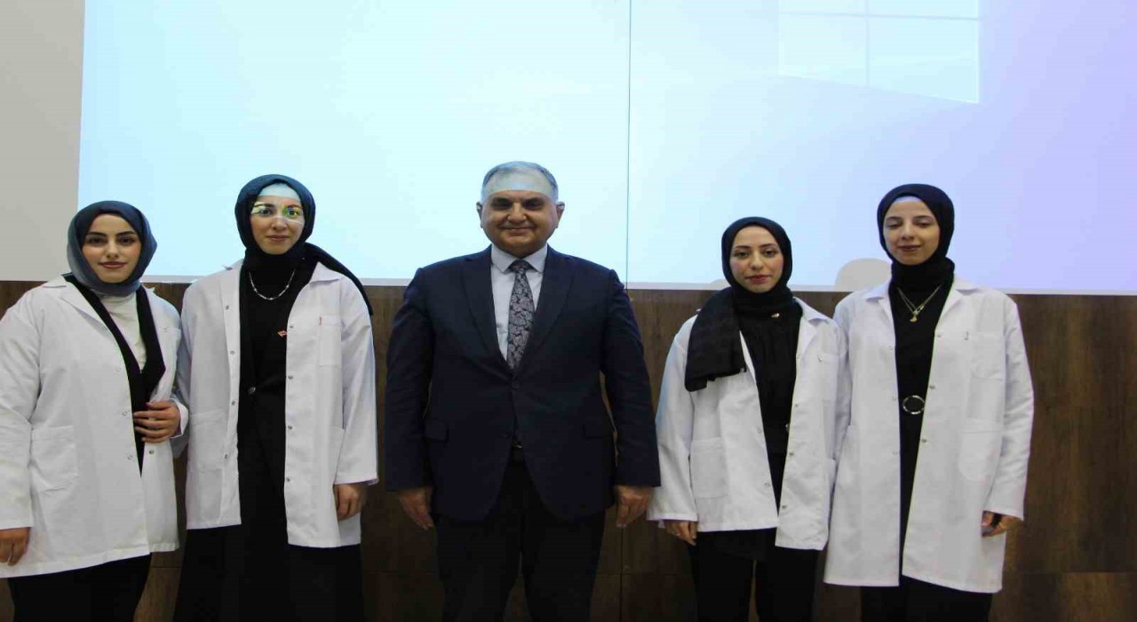 FÜ Eğitim Fakültesinde önlük giyme töreni