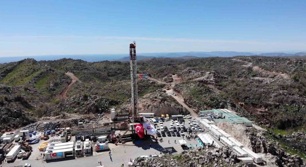 Gabardan milli gurur: Petrol üretimi yüzde 42 ile zirveye çıktı, cari açığa yıllık 2 milyar dolarlık katkı