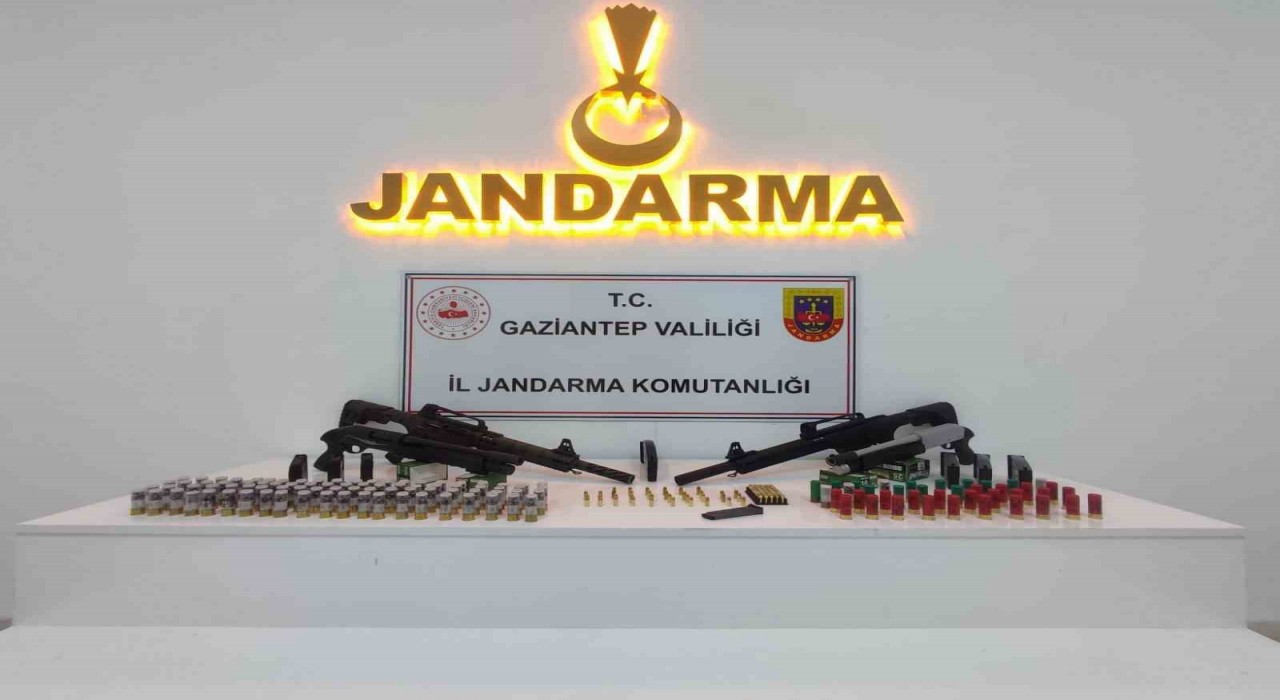 Gaziantepte 29 adet ruhsatsız silah ele geçirildi: 2 şahıs tutuklandı