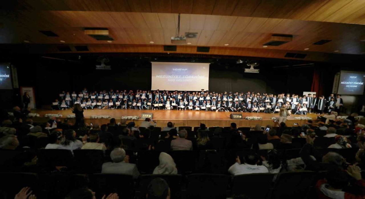 Gaziantepte Deneyap Teknoloji Atölyeleri ilk mezunlarını verdi