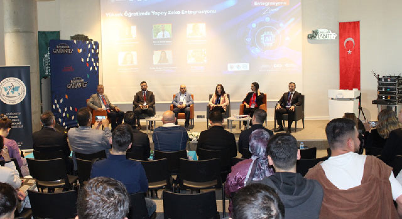 Gaziantep’te Geleceğin Eğitim Modelleri Tartışıldı