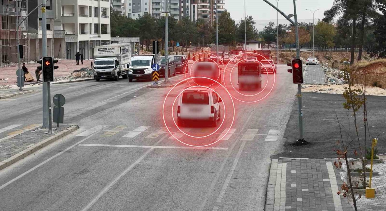 Gaziantepte kırmızı ışık ihlali yapan 990 araca ceza