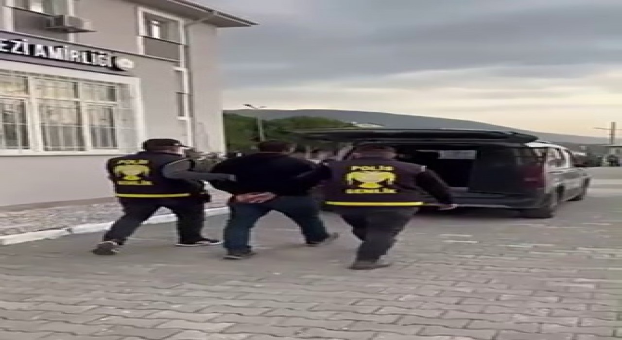 Gemlikte 29 yıl kesinleşmiş hapis cezası bulunan firari yakalandı
