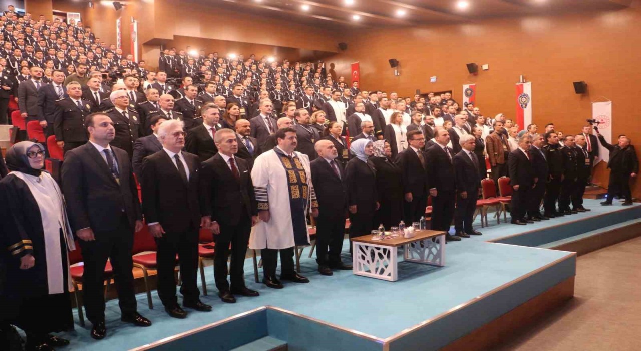 Göç İdaresi Başkanı Kök: Ülkemizde yasal kalışı olan yabancı sayısı 3 milyon 611 bin 218dir