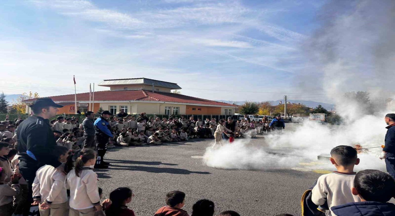 Göktürk İlkokulunda deprem ve afet bilinci eğitimi