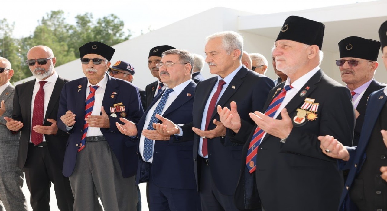 Gölbaşı Belediye Başkanı Odabaşı, ilçedeki gazilerle KKTCnin 42. yıl kutlamasına katıldı