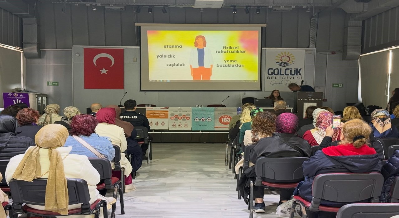 Gölcükte kadına yönelik şiddete karşı farkındalık etkinliği düzenlendi