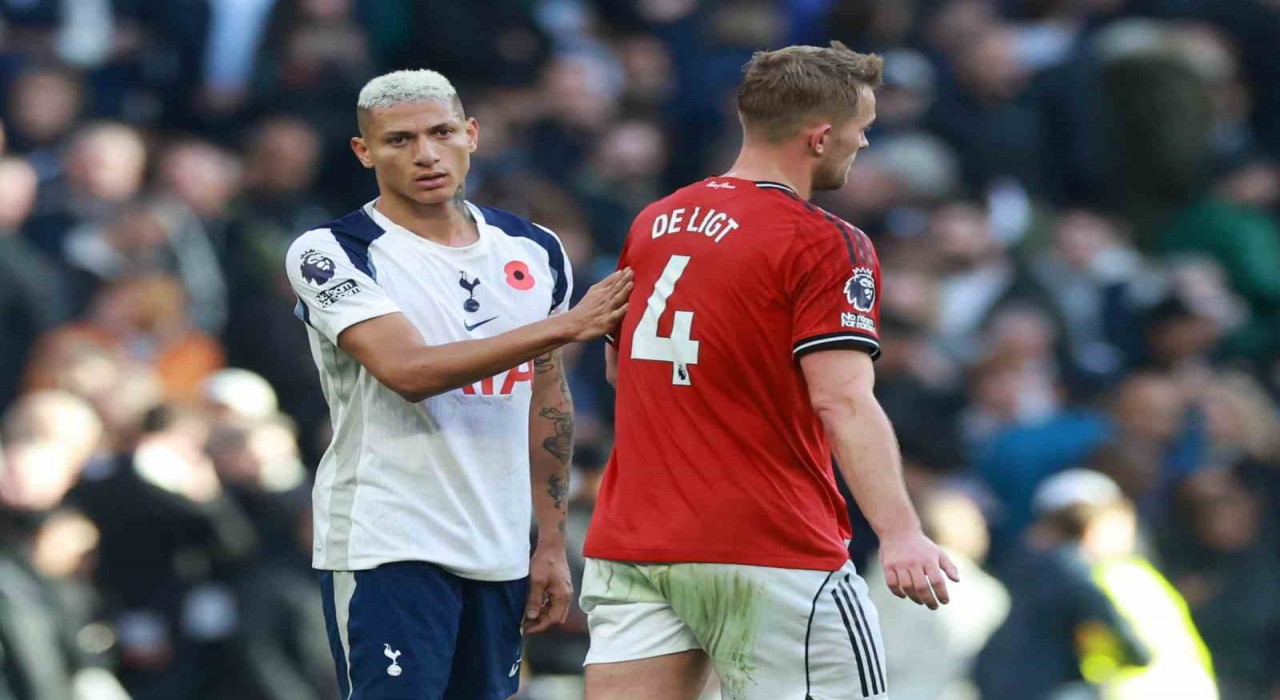 Goller son dakikalarda geldi, Tottenham ile Manchester United berabere kaldı