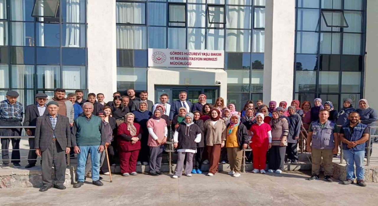 Gördes Huzurevinde Engelsiz işgücü buluşması