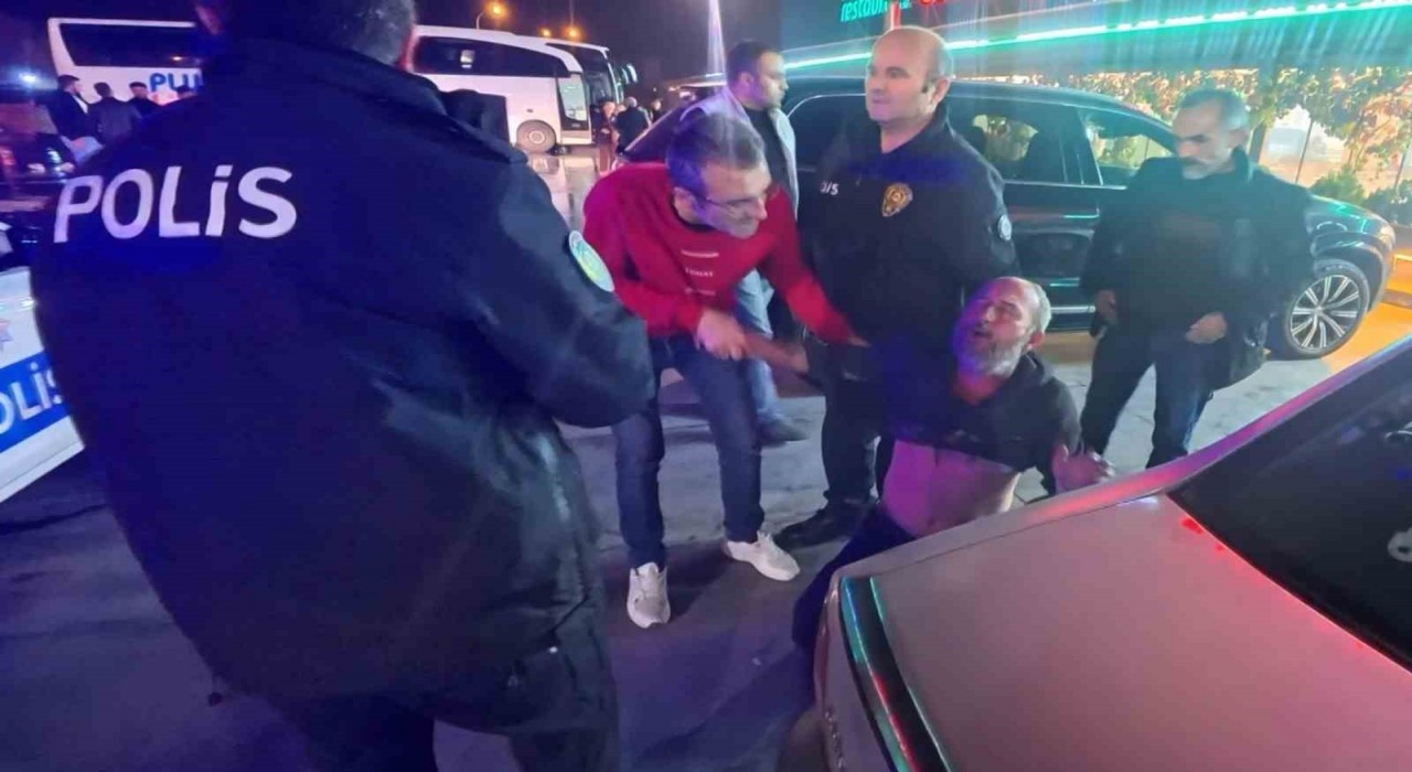 Gözüm görmüyor neredeyim ben? dedi, gözünü karakolda açtı