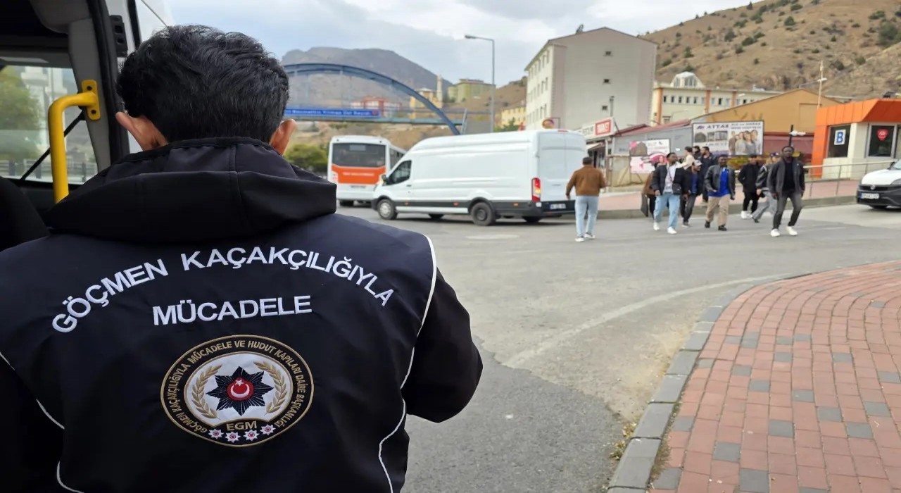 Gümüşhanede düzensiz göçle mücadele denetimleri sıkılaştırıldı
