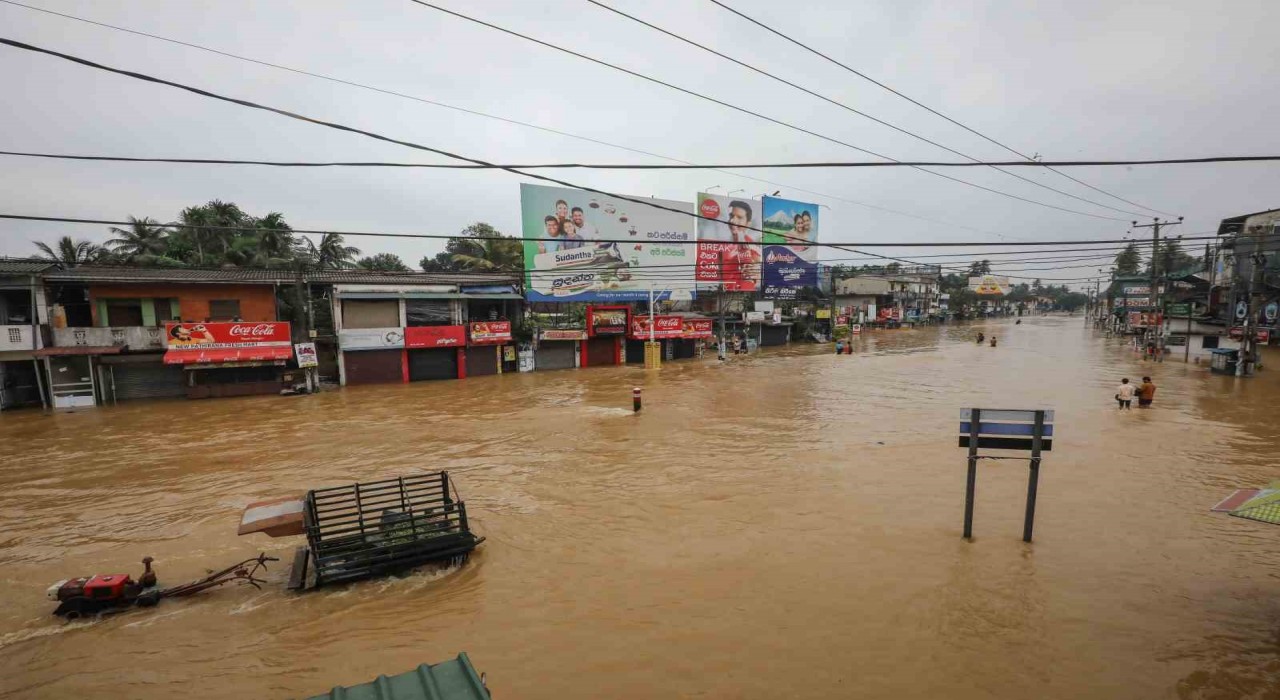 Güney Asya ülkelerindeki sel ve toprak kaymalarında can kaybı 500ü aştı