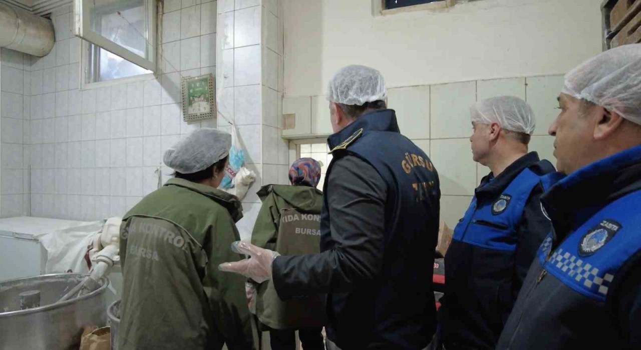 Gürsu zabıta ekipleri, gıda denetimleriyle göz açtırmıyor