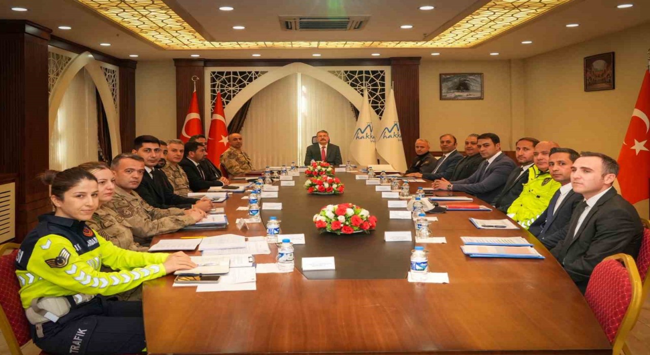 Hakkaride asayiş toplantısı düzenlendi