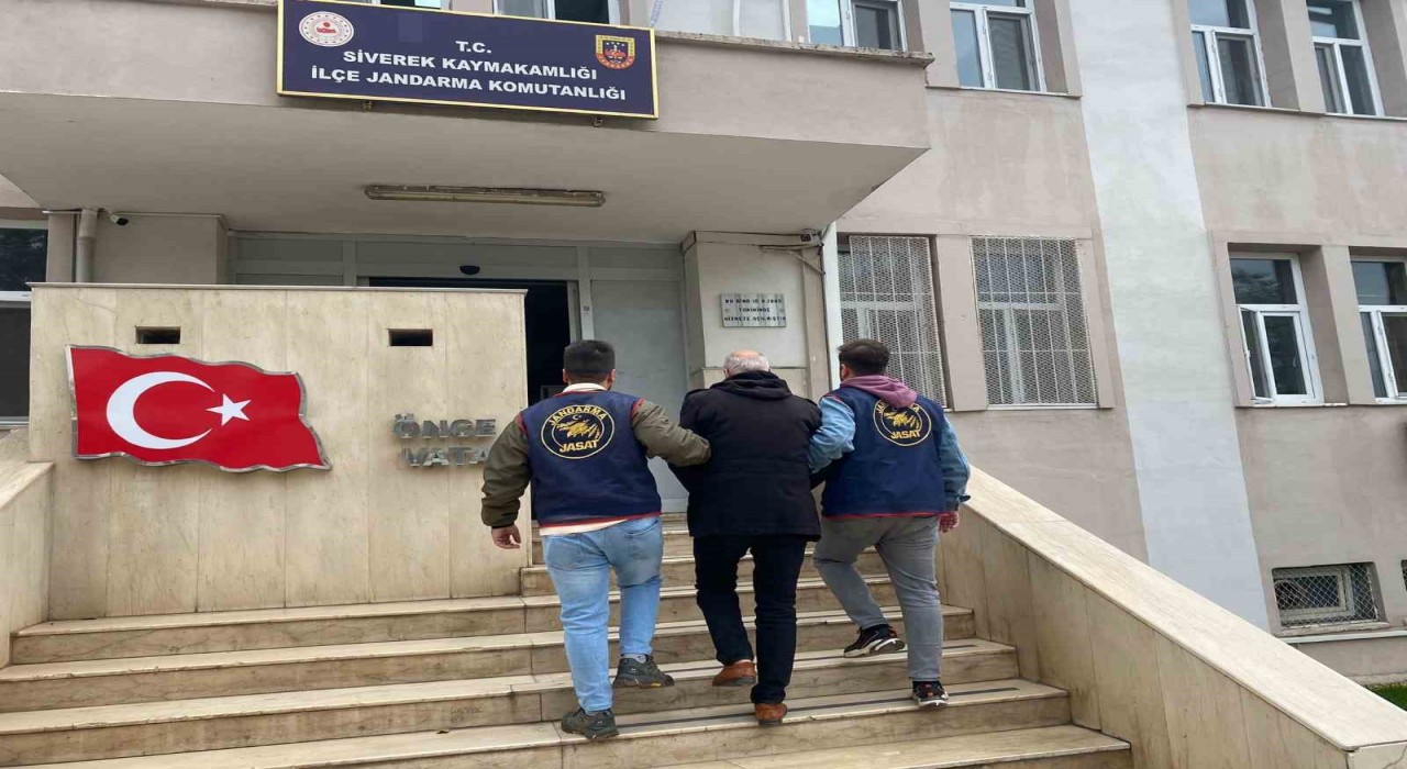 Hakkında 18 yıl 9 ay kesinleşmiş hapis cezası bulunan JASATtan kurtulamadı