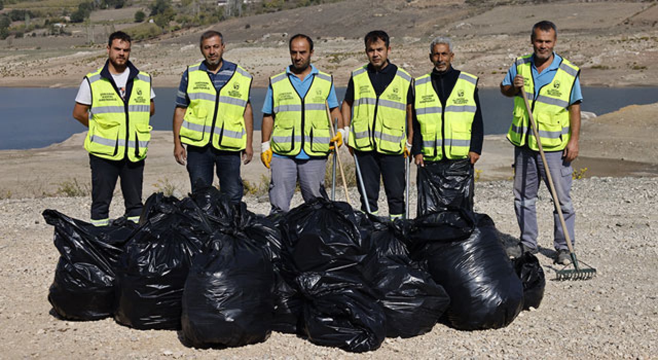 Hatay Büyükşehir’den Yayladağı Barajı’nda Temizlik Seferberliği