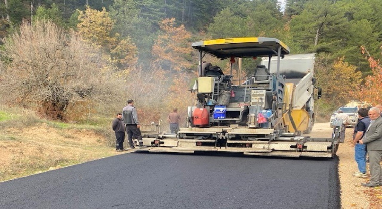Hisarcık Kaymakamı Atam; Köy yolları vatandaşların günlük yaşamında büyük önem taşımaktadır