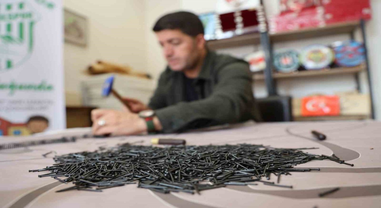 Hobisini sanata dönüştürdü, 500ü aşkın eseriyle Türkiyenin sayılı filografi ustalarından biri oldu