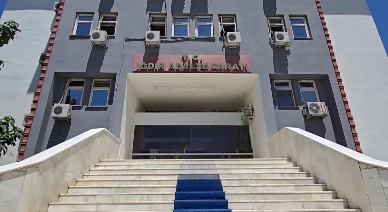 Iğdırda rüşvet soruşturmasında 2 avukat gözaltına alındı