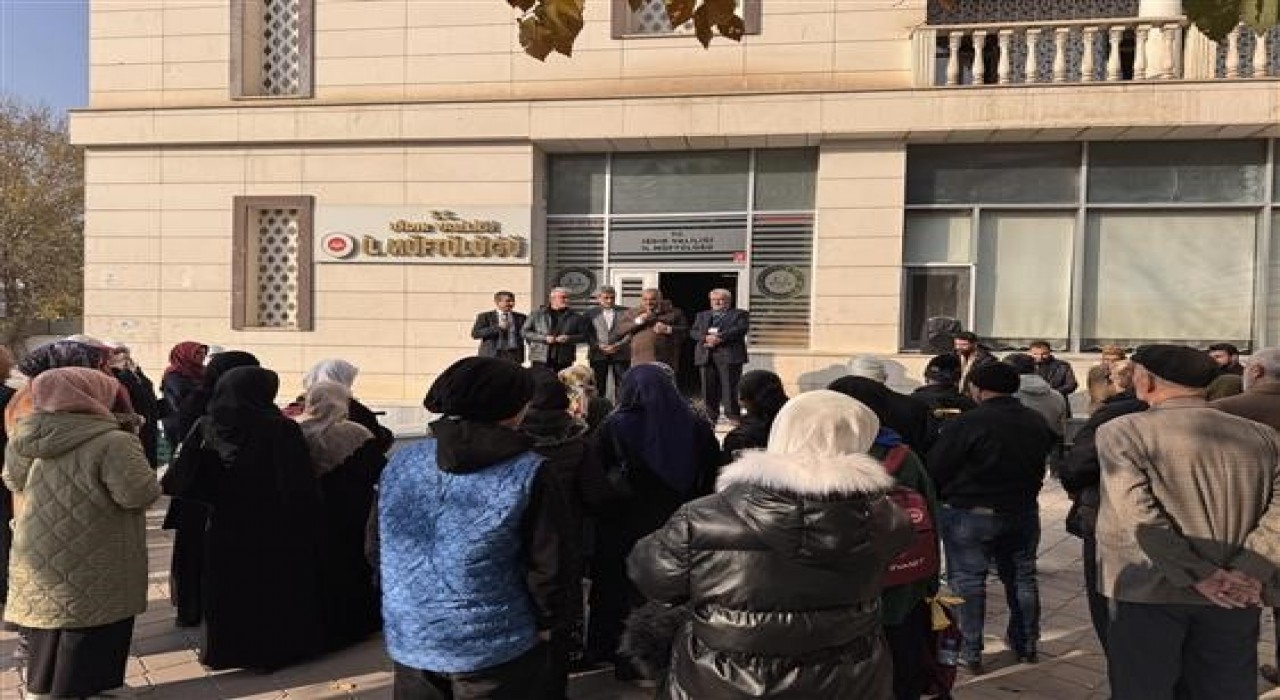 Iğdırda Umre yolcuları dualarla uğurlandı