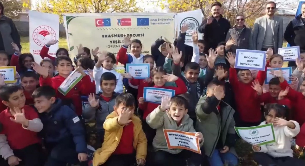 Iğdırda Yeşil diller projesi kapsamında eğitim ve kuş gözlemi etkinliği