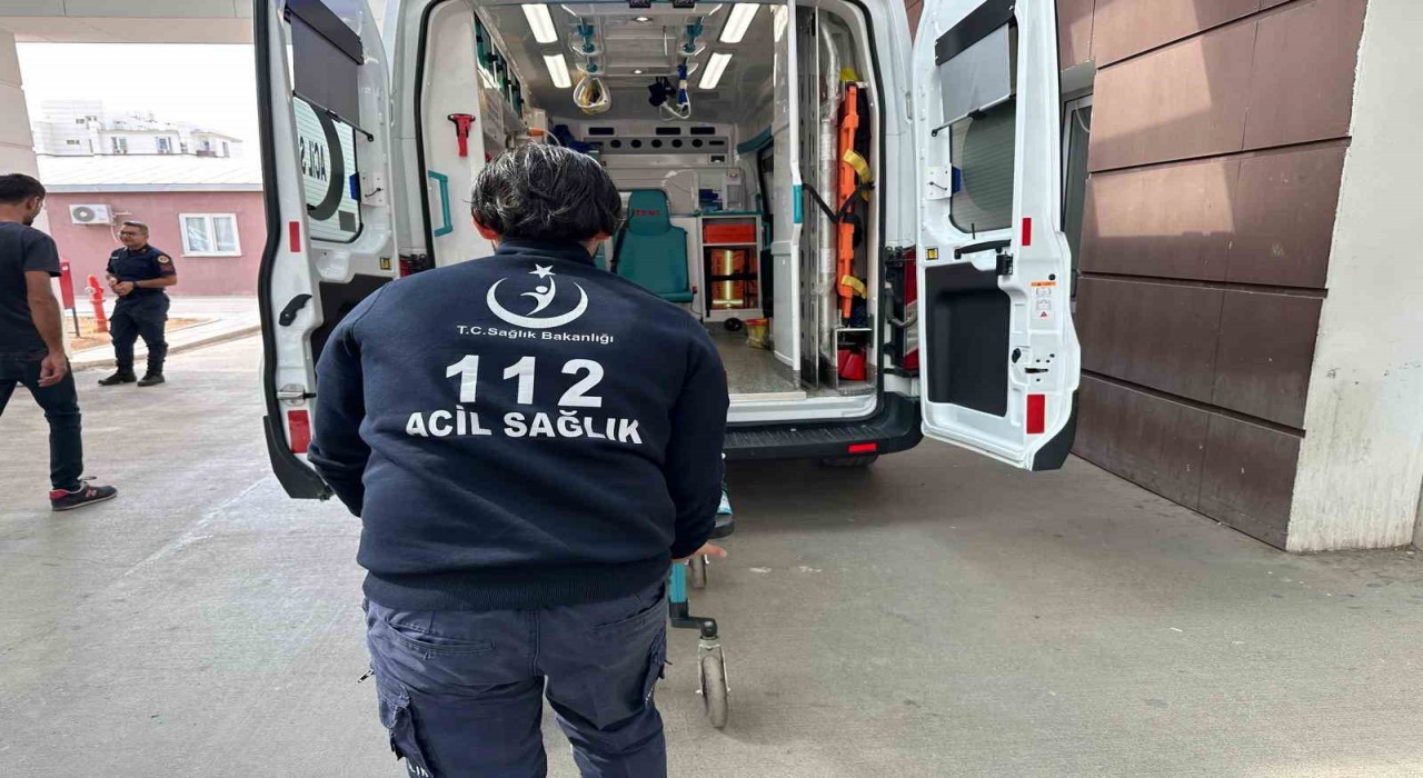 İki grup arasındaki bıçaklı kavgada 3 kişi yaralandı