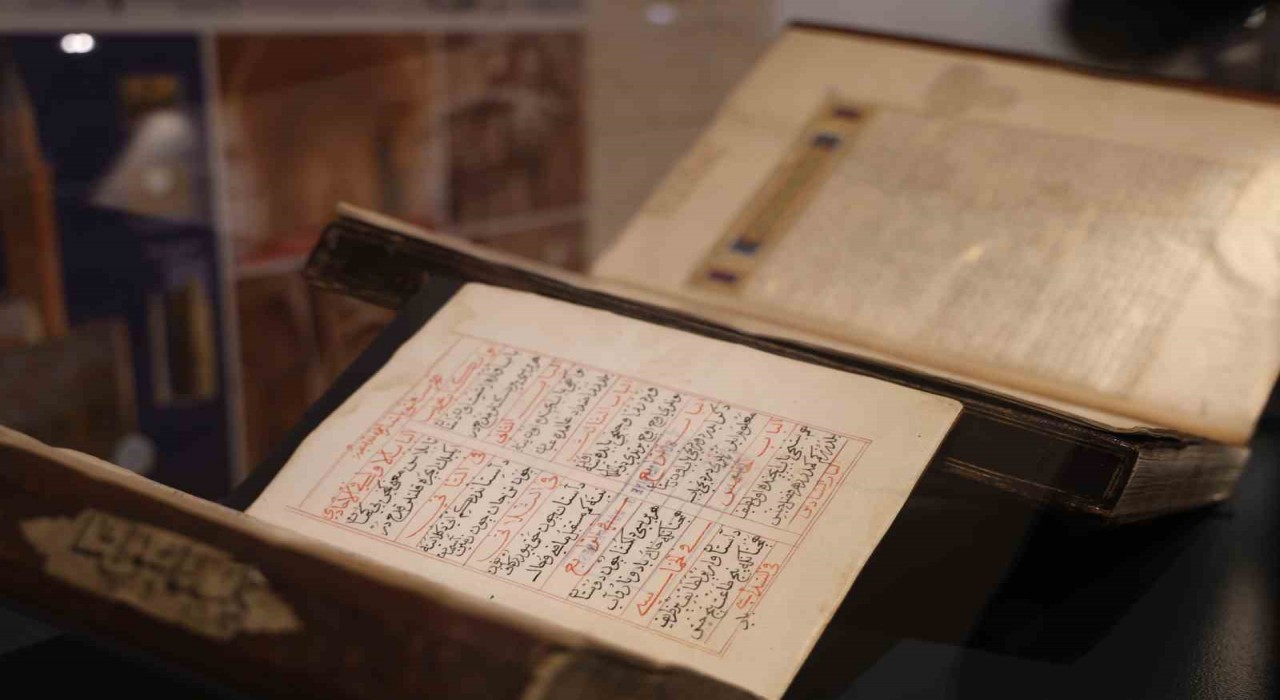 İlk kez İstanbul dışına çıkarılan yazma eserler, Ahilik Müzesinde sergileniyor