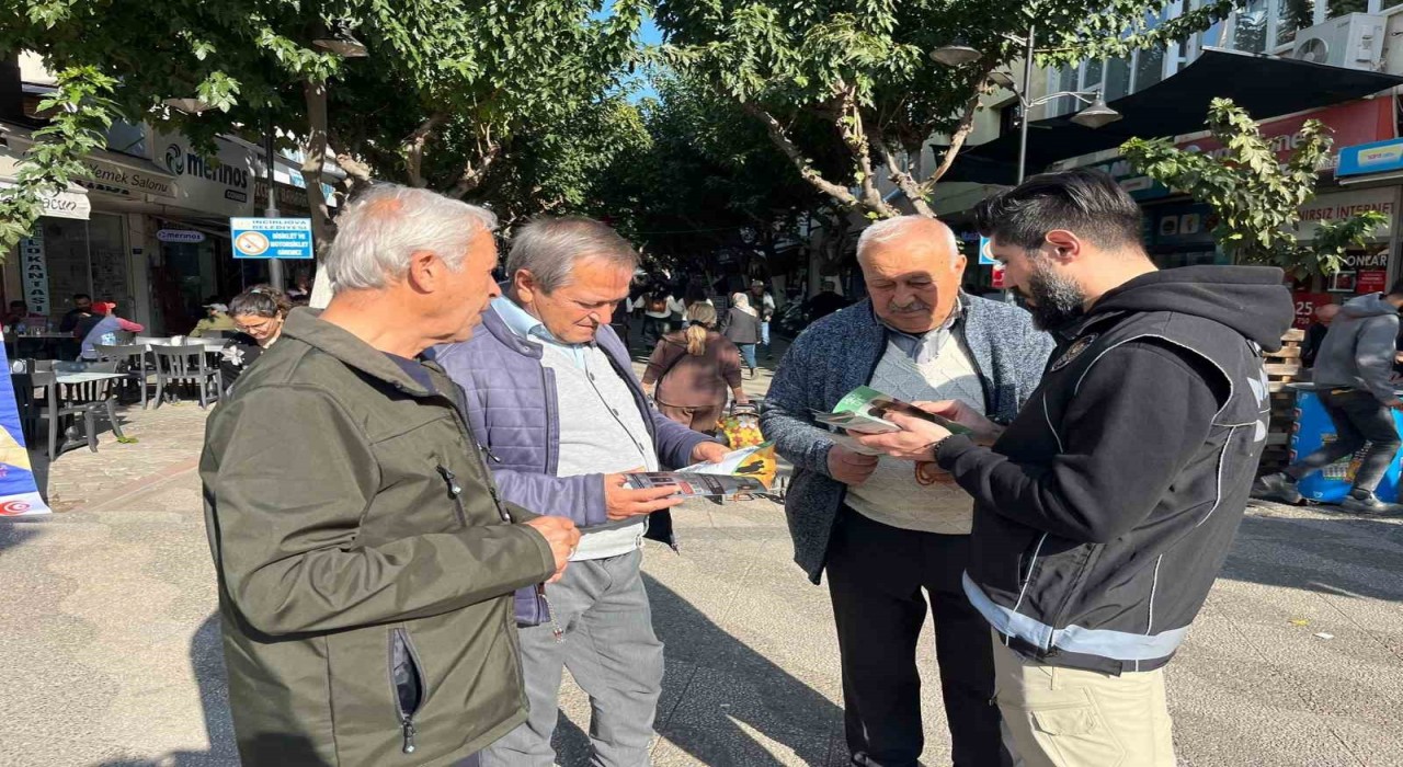 İncirliovada polis ekipleri vatandaşları uyuşturucuya karşı bilgilendirdi