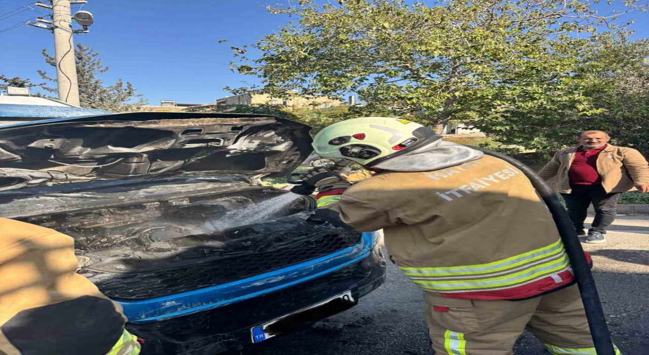 İskenderunda minibüs yangını