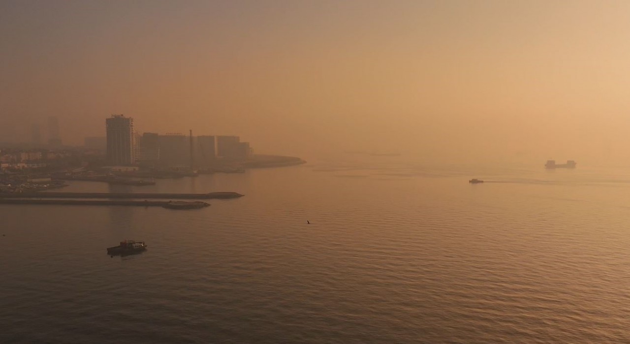 İstanbul sisle birlikte kartpostallık görüntülere sahne oldu